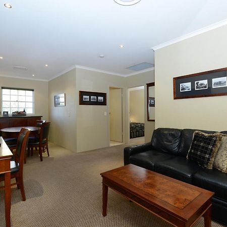 Rydges Armidale Hotel Exterior photo