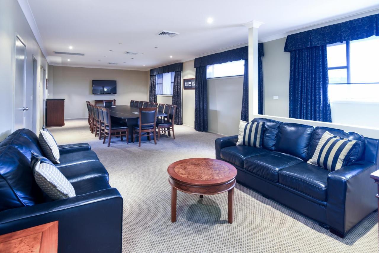 Rydges Armidale Hotel Exterior photo