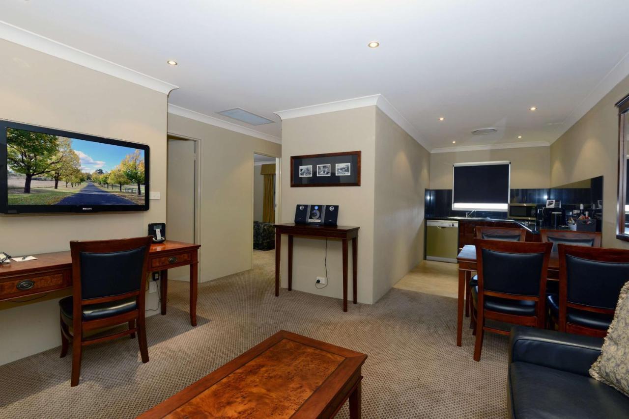 Rydges Armidale Hotel Exterior photo